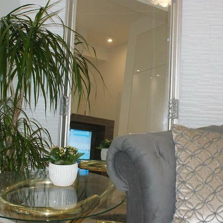 ורשה Lovely Apartment- Poznanska 16 מראה חיצוני תמונה