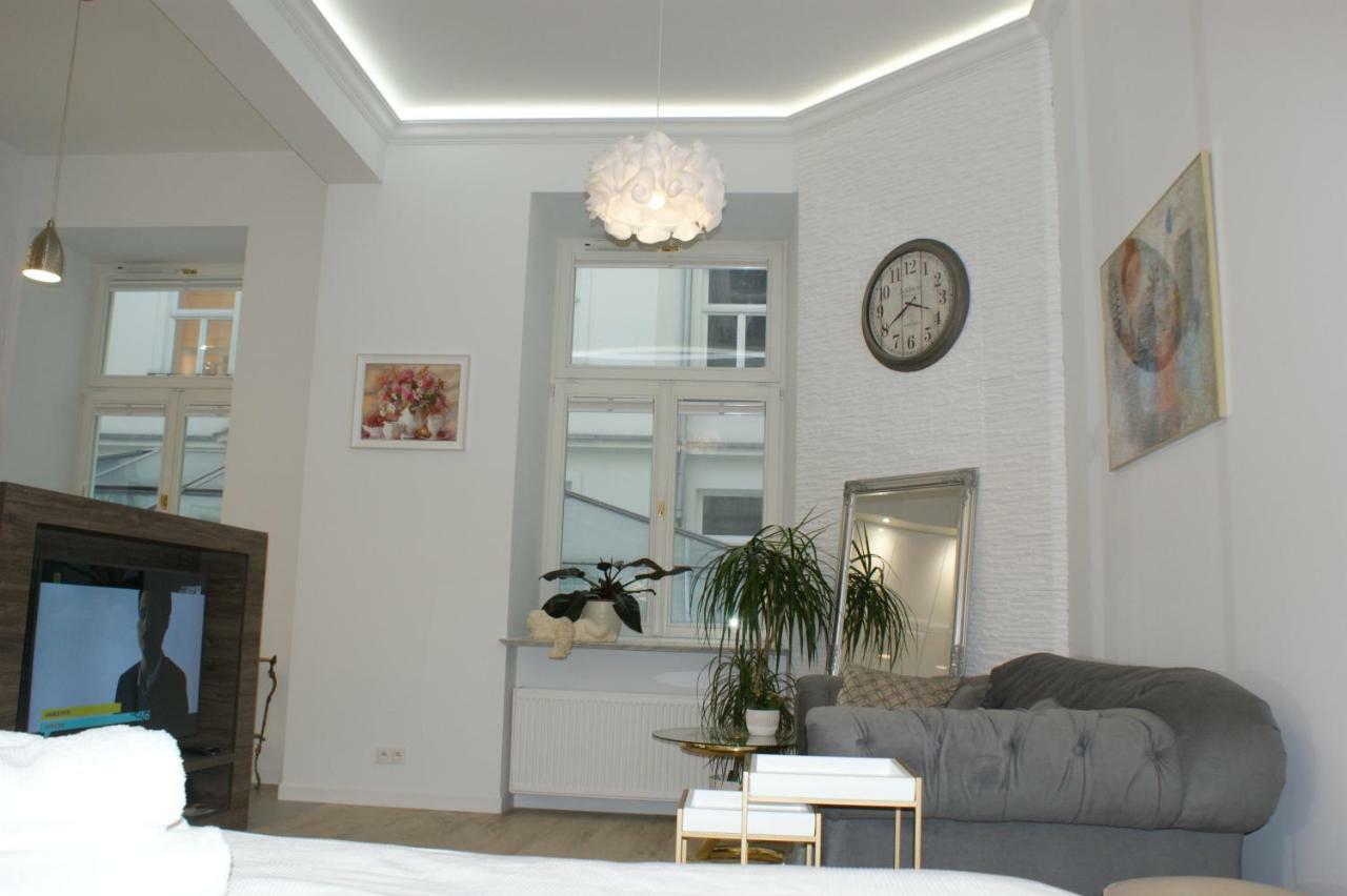 ורשה Lovely Apartment- Poznanska 16 מראה חיצוני תמונה